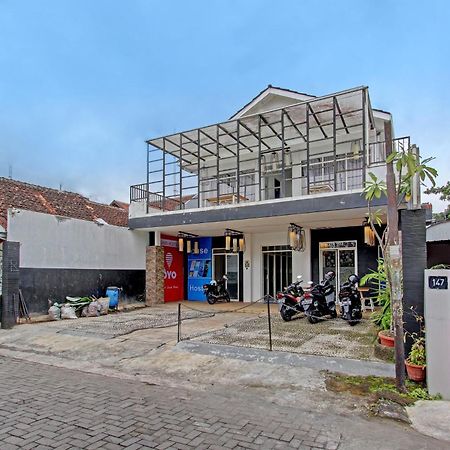 Oyo 91952 Oase Hostel Yogyakarta Exterior foto